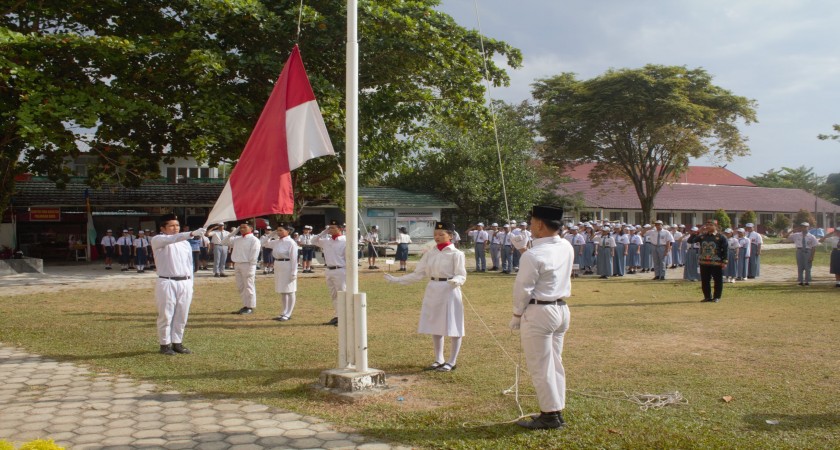 Semangat Kebangsaan Berkobar di Upacara Bendera 17 Agustus SMA Kristen Palangka Raya