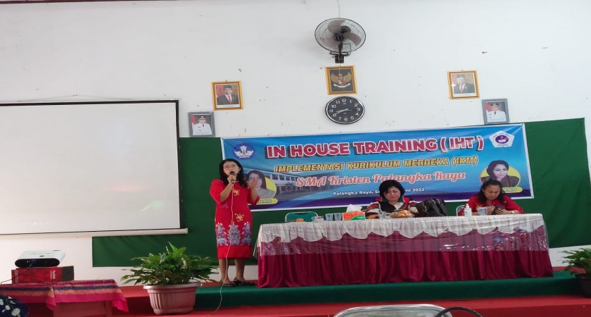 In House Training (IHT) SMA Kristen Palangka Raya