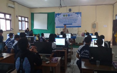 Mengukuhkan Generasi Muda: Pelatihan Kewirausahaan Berbasis Digital di SMA Kristen Palangka Raya